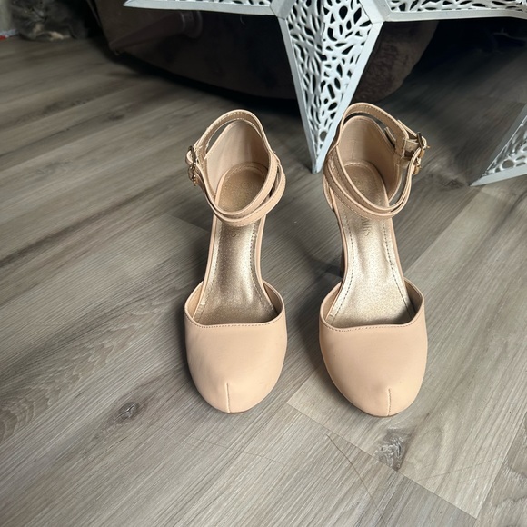 Cute stewpot heels size 7 1/2 - Picture 3 of 5